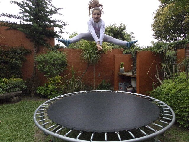 can you lose weight by jumping on a trampoline